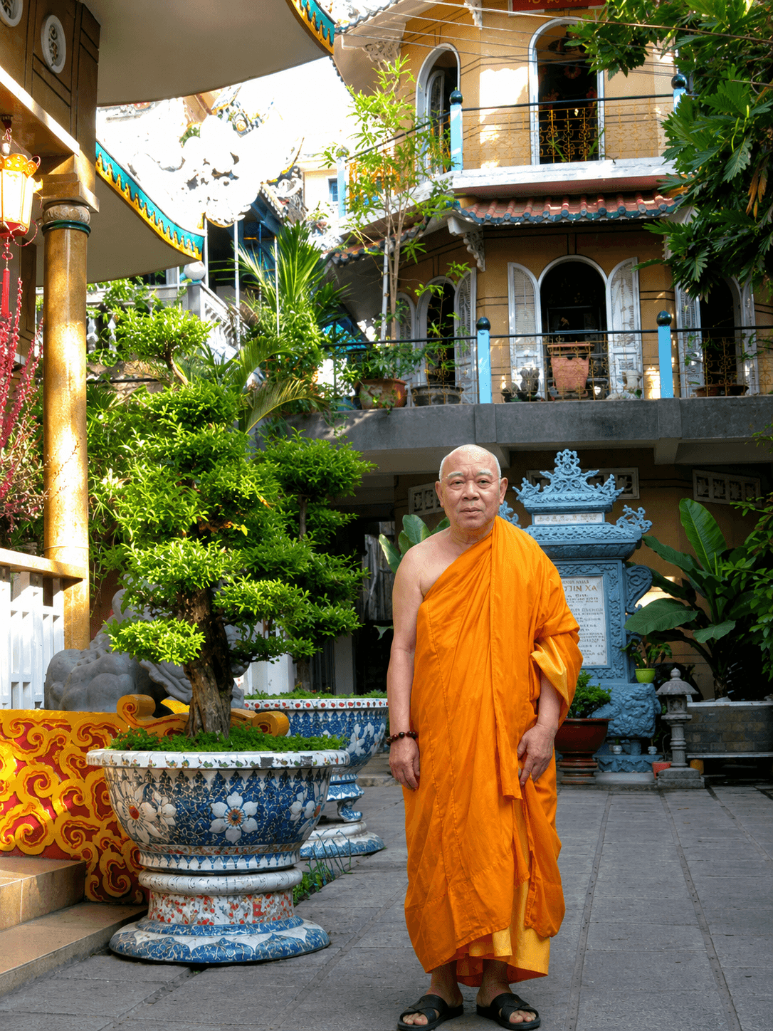 Tiểu Sử Hòa Thượng Trụ Trì Thượng Từ Hạ Giang